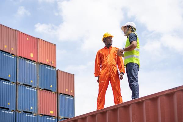 寄包裹到加拿大走空运需要多少钱